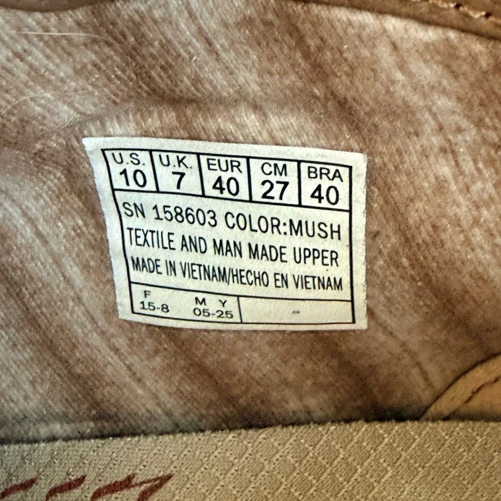 Skechers Women's Tan Suede Winter Ankle Boots
